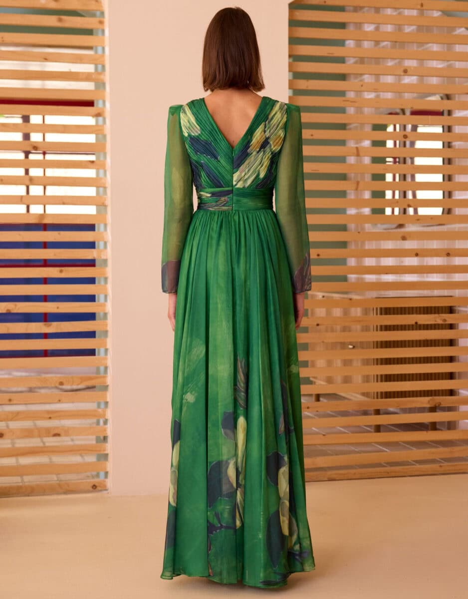 52701 dos Carla Ruiz robe de soirée longue décolleté V drapé manches longues bouffantes ceinture drapée jupe à plis robe de soirée maman des mariés magasin de robes de soirée Paris