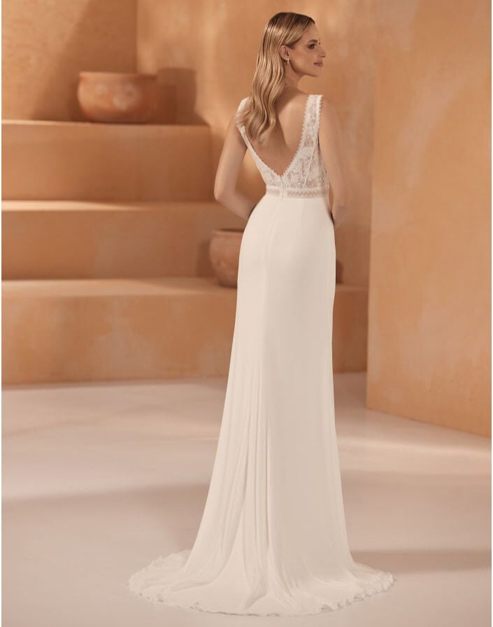 Ann Marie dos Bianco Evento robe de mariée fluide mousseline top dentelle bretelles traîne simple épurée bohème magasin de robes de mariée Annecy