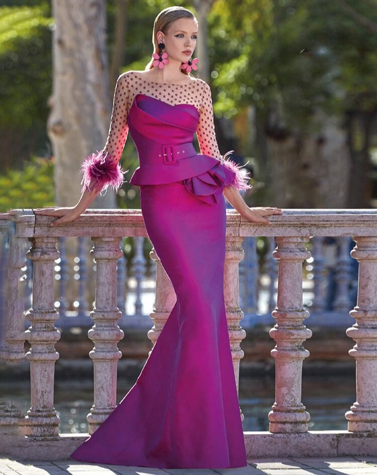 MG3503 face Manu Garcia robe de soirée fourreau sirène bustier asymétrique manches tulle plumetis ceinture robe maman des mariés magasin de robes de soirée Paris