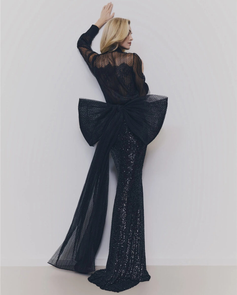 Chemihi dos robe de soirée Pronovias robe de soirée style chemisier jupe sequins noeud dos oversize robe mère des mariés magasin de robes de soirée Paris