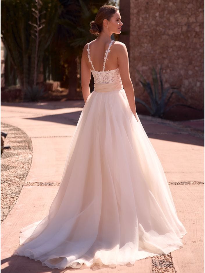E502 dos Bianco Evento robe de mariée princesse encolure américaine top dentelle jupe princesse tulle noeud oversize taille magasin de robes de mariée Annecy