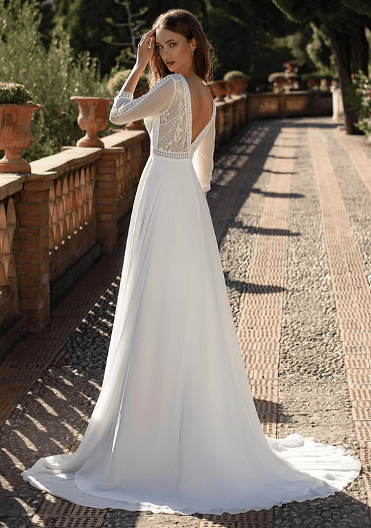 RO599S face Créatif Paris robe de mariée fluide simple épurée boheme manches mousseline décolleté V magasin de robes de mariée Paris
