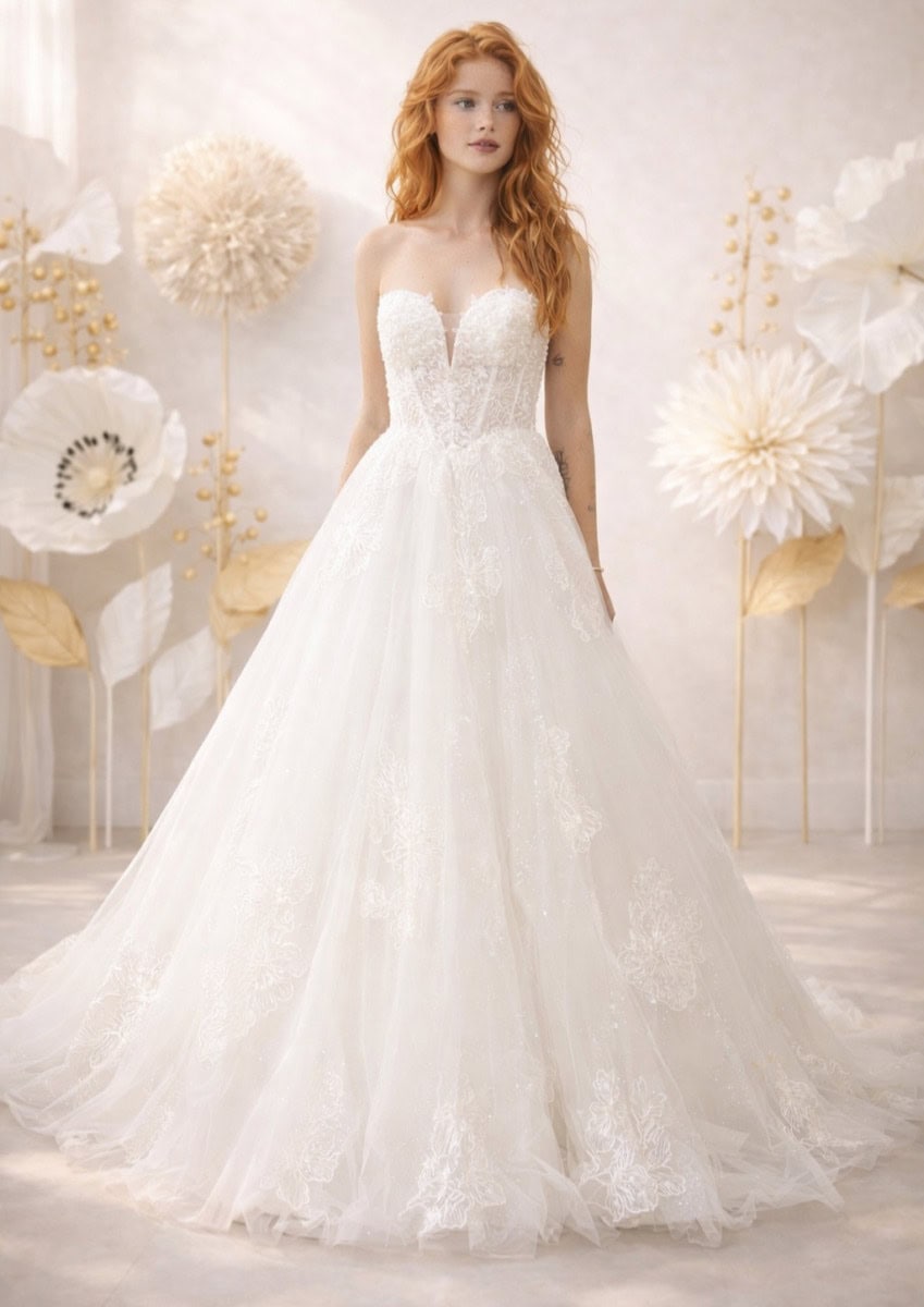 Alchemille face Atelier Novia robe de mariée princesse bustier coeur jupe tulle dentelle traîne magasin de robes de mariée Paris