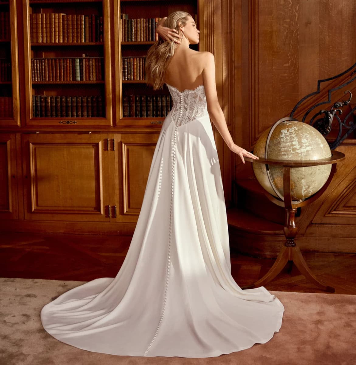 Noa dos Justin Alexander robe de mariée bustier corset dentelle pointe jupe fluide satin traîne magasin de robes de mariée Nogent sur Marne