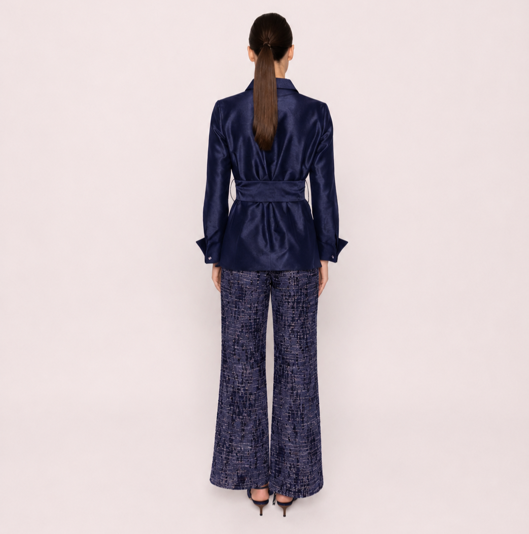 53074 dos Carla Ruiz ensemble veste chemise cinturée pantalon évasé tenue maman des mariés magasin de robes de soirée Paris