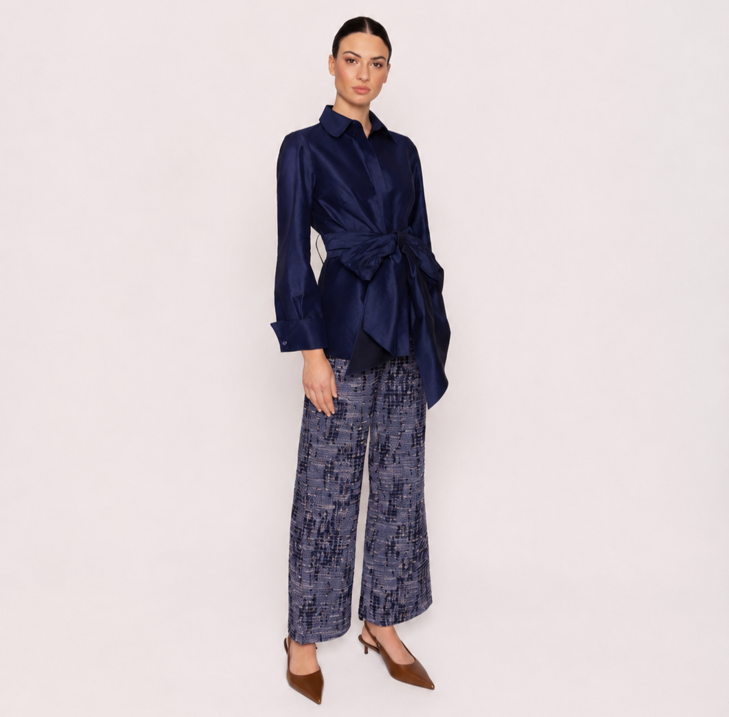 53074 face Carla Ruiz ensemble veste chemise cinturée pantalon évasé tenue maman des mariés magasin de robes de soirée Paris