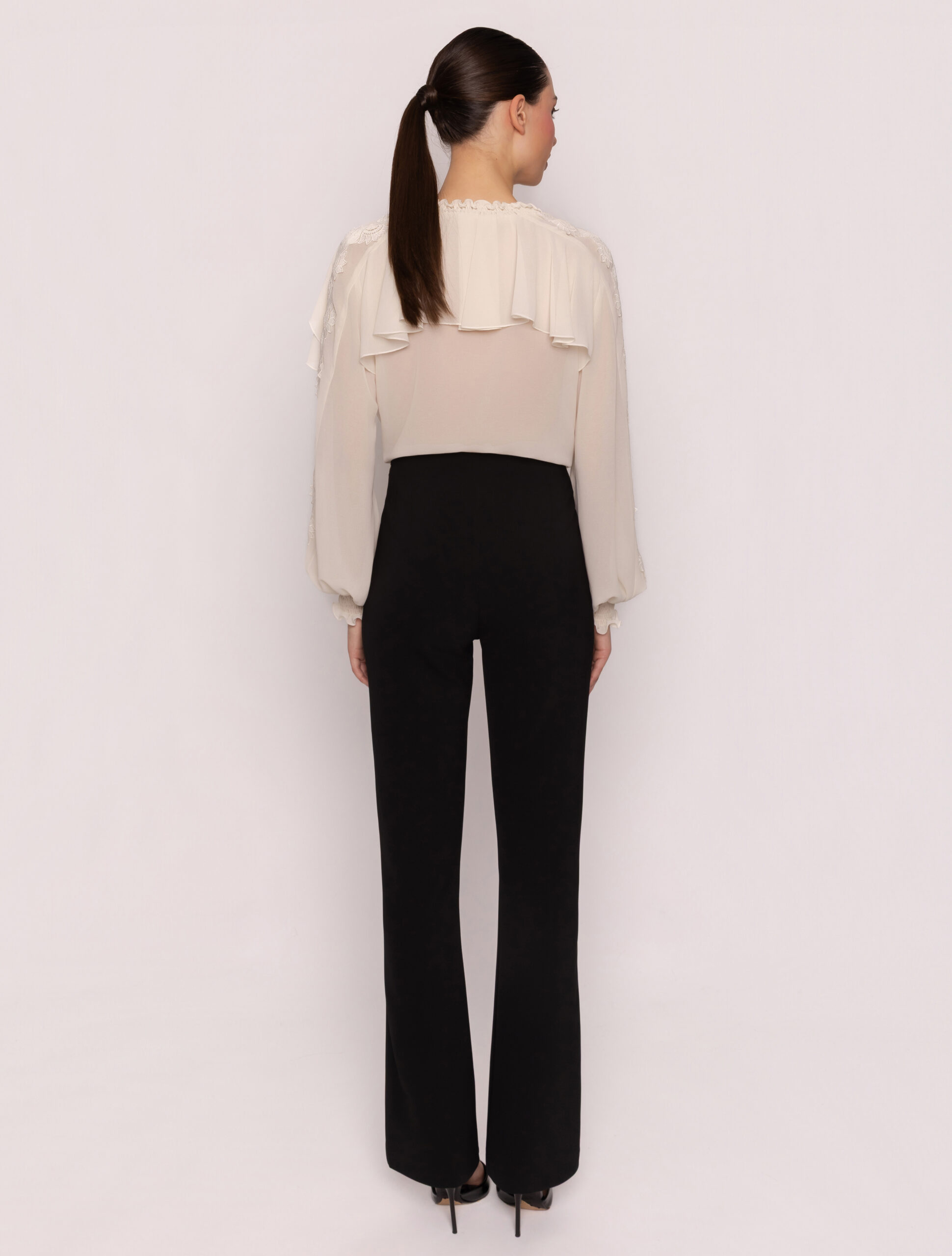 53116 dos ensemble chemisier volant pantalon évasé tenue maman des mariés magasin de robe de soirée Paris