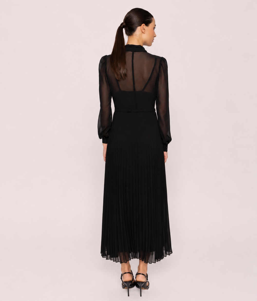53117 dos Carla Ruiz robe de soirée mi longue chemisier fluide drapée manches longues robe maman des mariée magasin de robes de soirée Paris