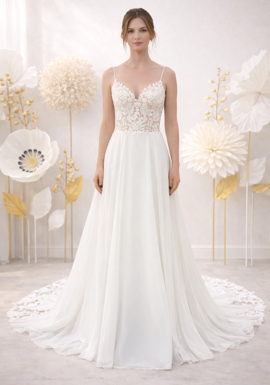 Alcea face Atelier Novia robe de mariée trapèze A-line top guipre jupe mousseline traîne dentelle magasin de robes de mariée Paris Annecy