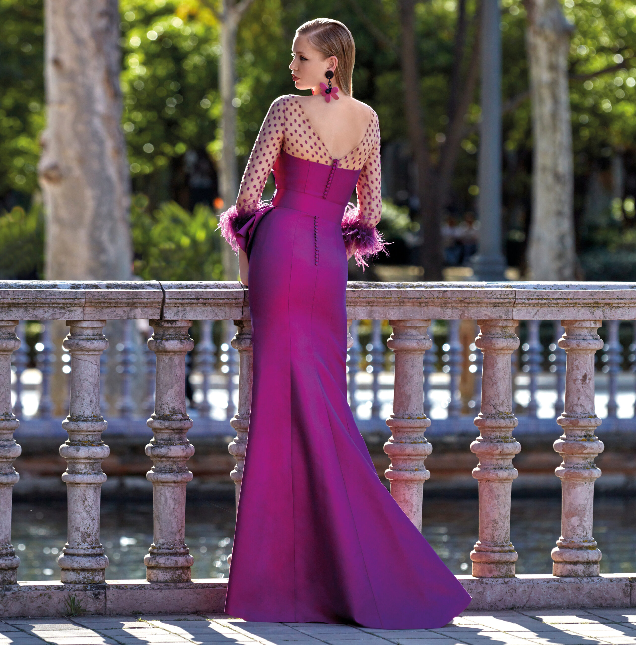 MG3503 dos Manu Garcia robe de soirée longue ajustée top bustier manches plumetis tulle ceinture robe maman des mariés magasin de robes de soirée Paris