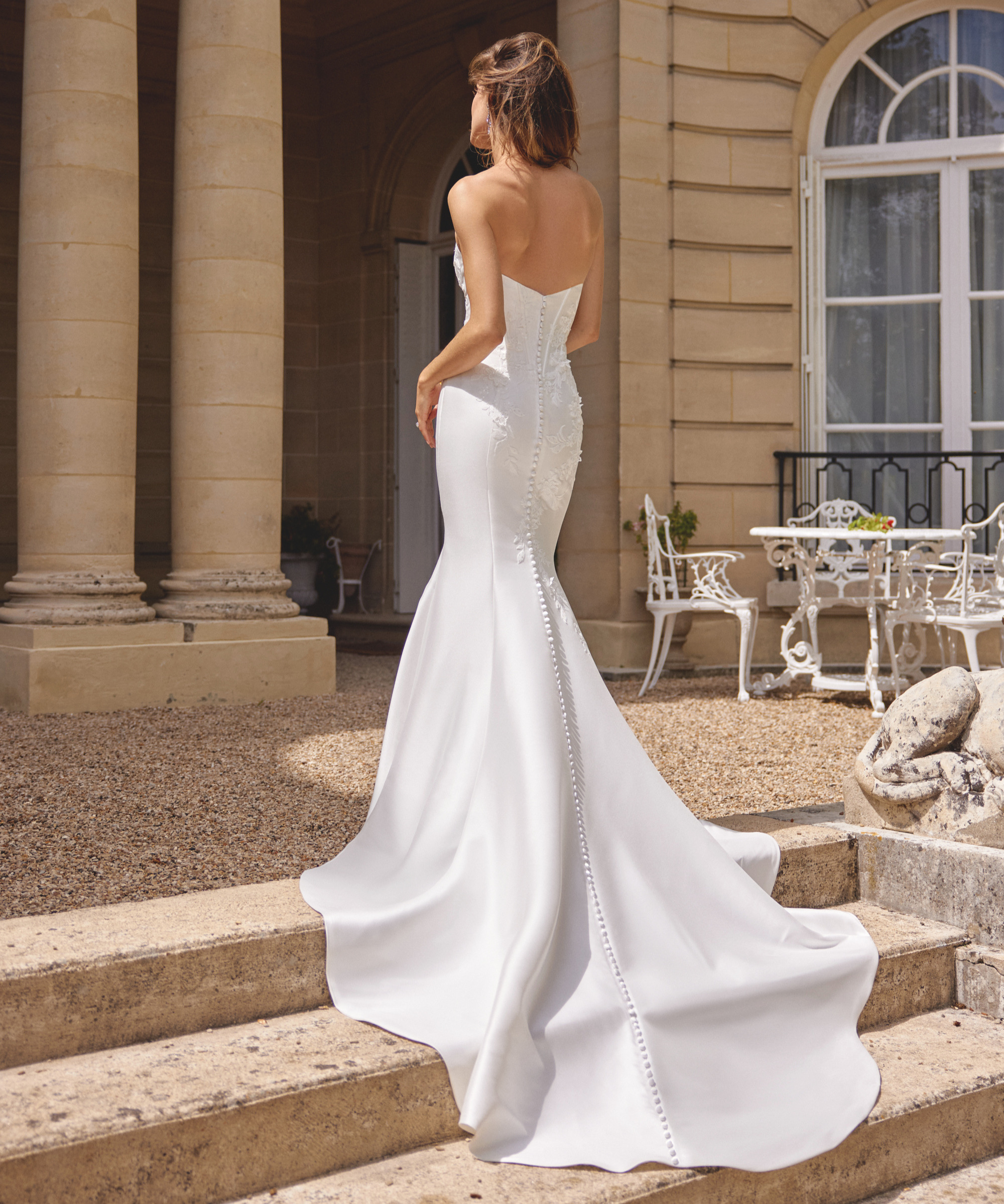 Mallory dos Justin Alexander robe de mariée sirène satin bustier drapé traîne magasin de robes de mariée Annecy