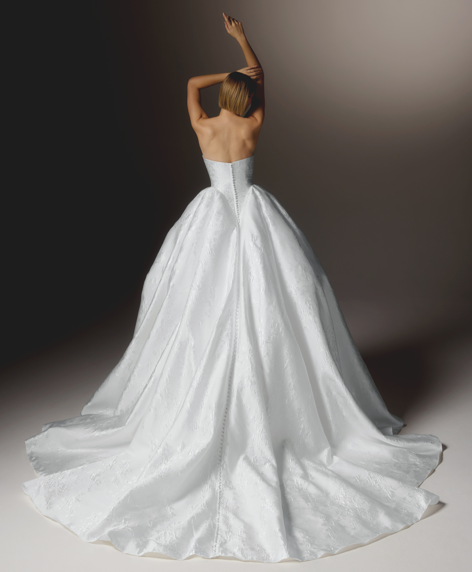 Palazzo dos Justin Alexander signature robe de mariée brocard bustier coeur pointe jupe volume traîne magasin de robes de mariée Annecy