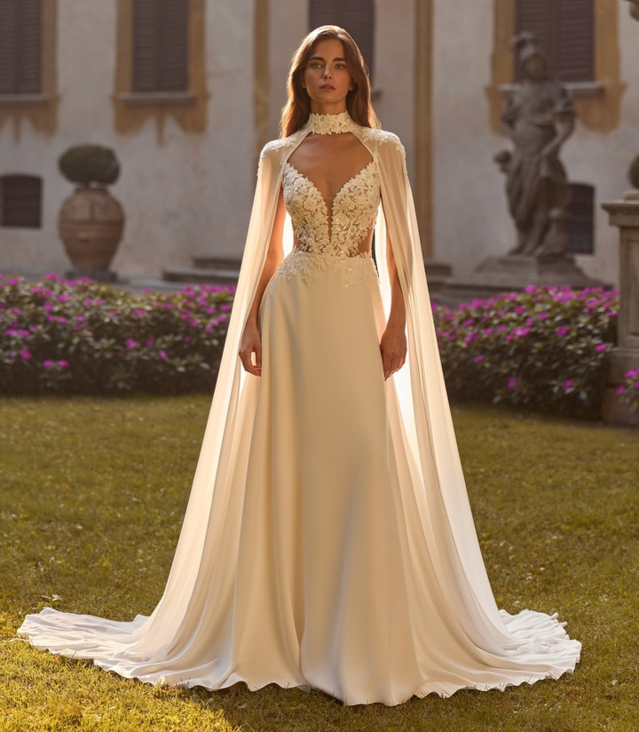 Lena face Alberto Palatchi robe de mariée fluide top dentelle décolleté V jupe mousseline traîne magasin de robes de mariée Annecy