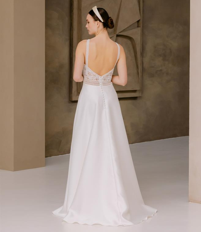 Lorena:1 dos Marylise robe de mariée trapèze A-line dentelle satin magasin de robes de mariée Paris