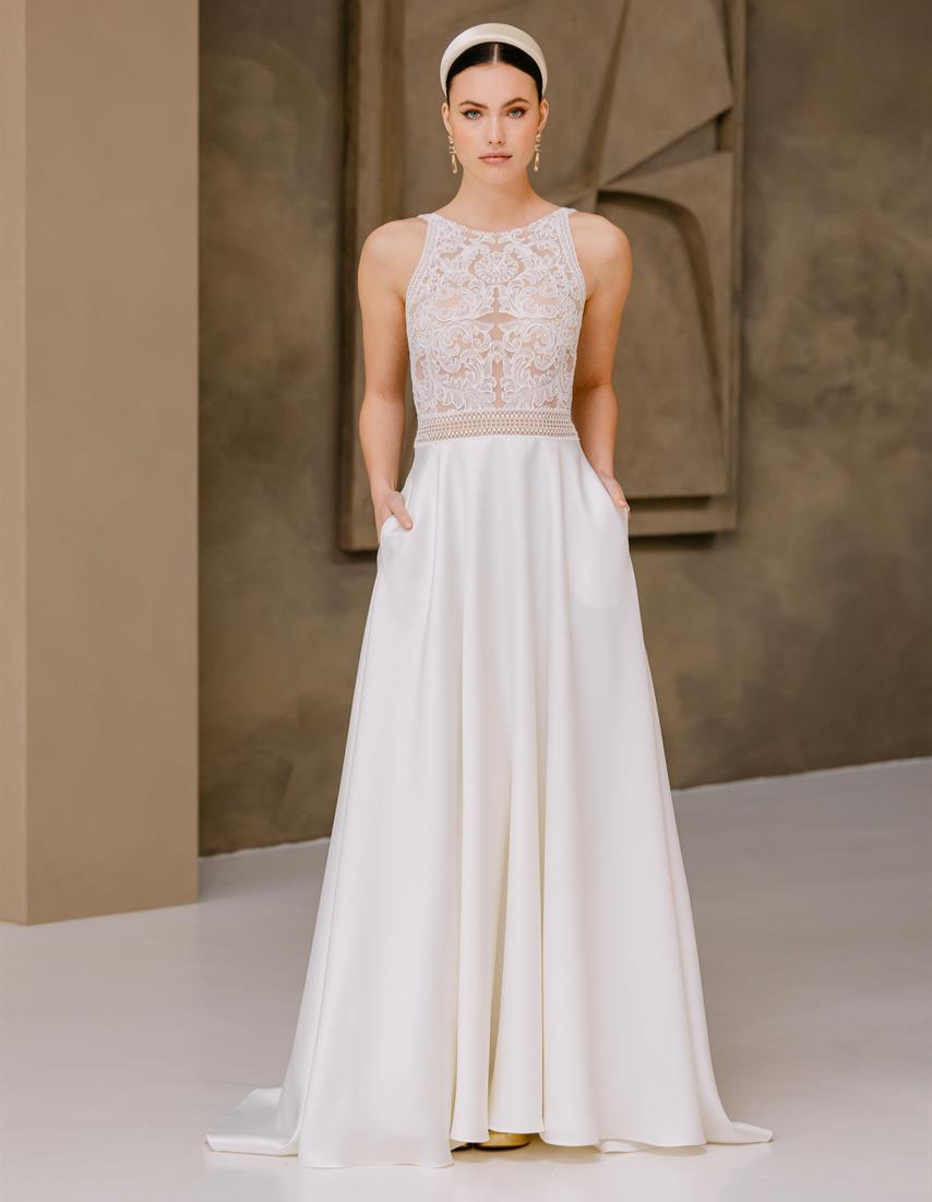 Lorena:1 face Marylise robe de mariée trapèze A-line dentelle satin magasin de robes de mariée Paris